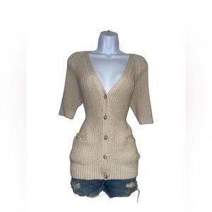 2011 Old Navy beige short sleeve knit button down cardigan with pockets